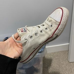 White Low-Top Converss